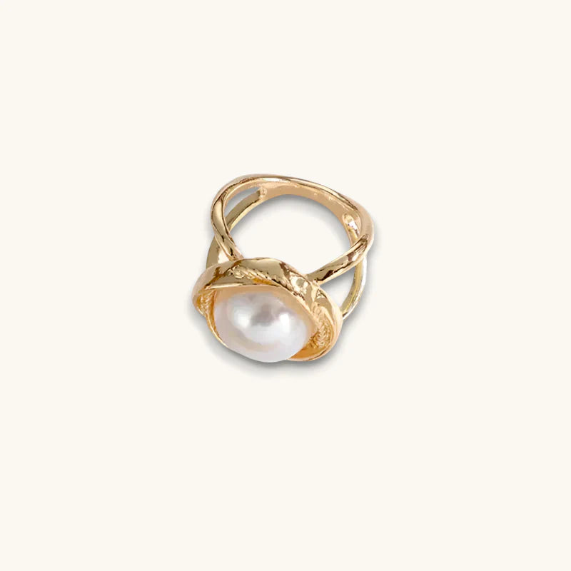 Gold Scarf Ring with lustrous white pearl in twisted band